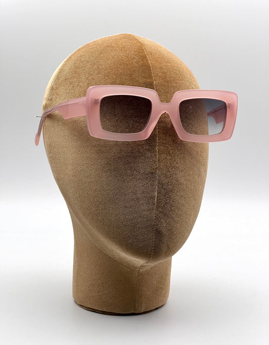 Glare, Daniela, rosa