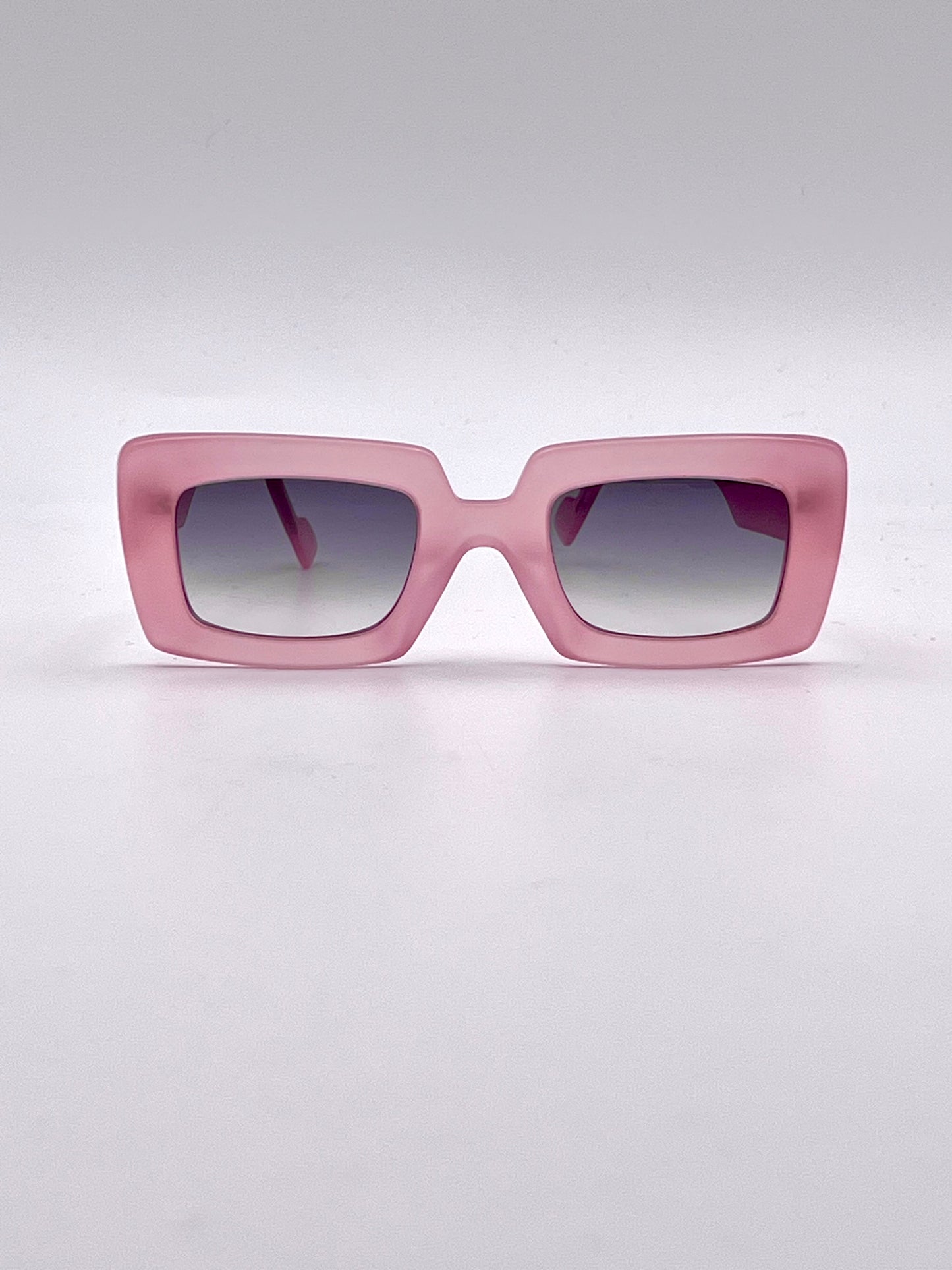 Glare, Daniela, rosa