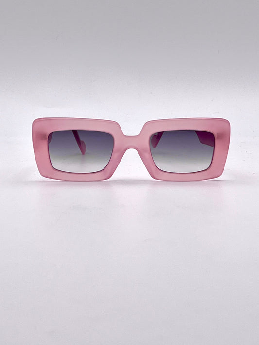 Glare, Daniela, rosa