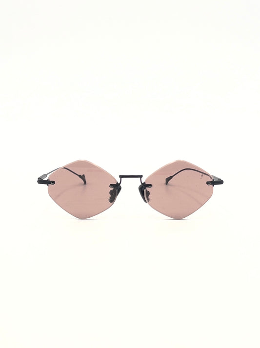 Eyepetizer Empire, nero