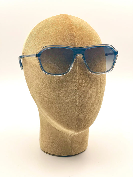 Blake Kuwahara, Davis, cristallo, blu screziato